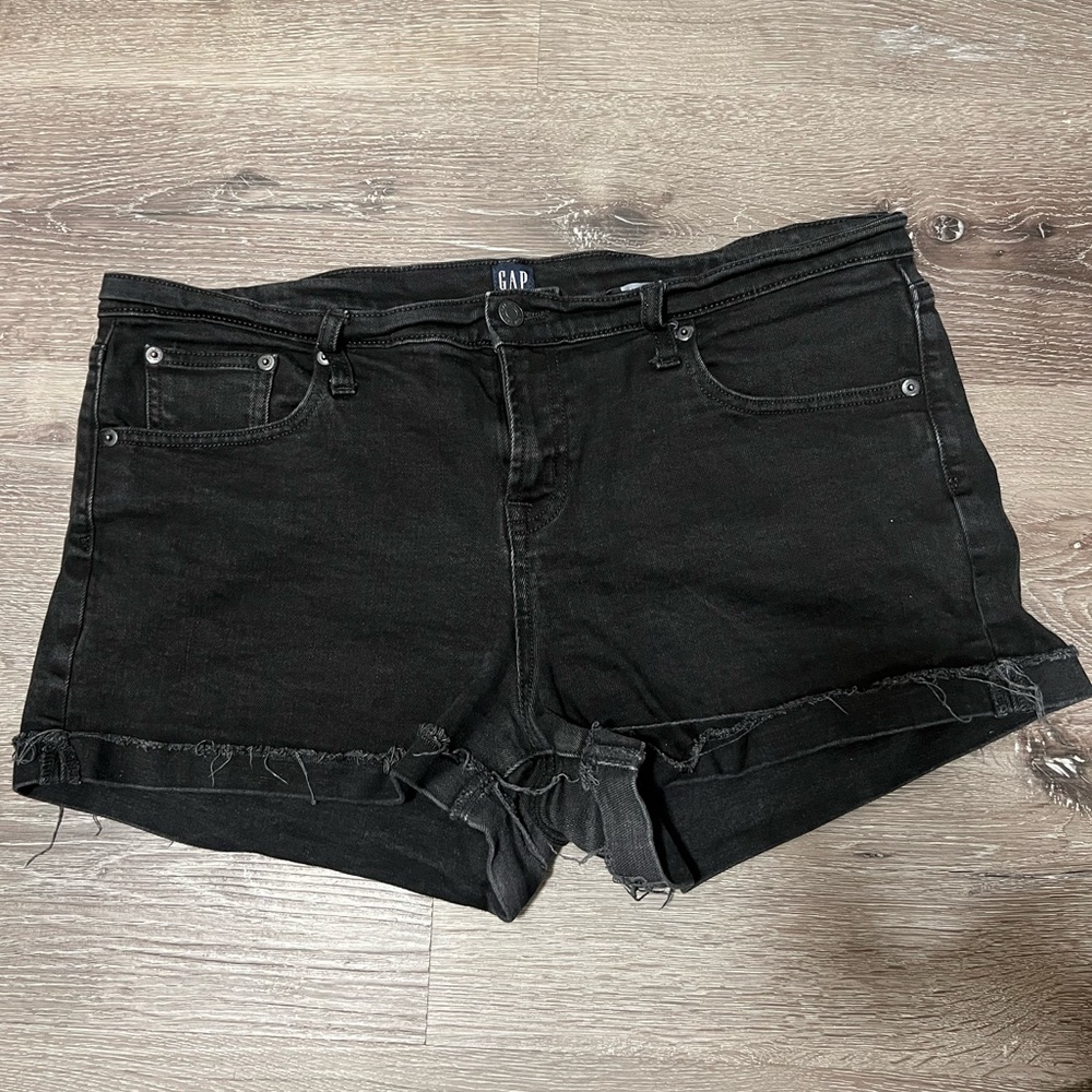 Gap distressed Jean shorts 3” inseam